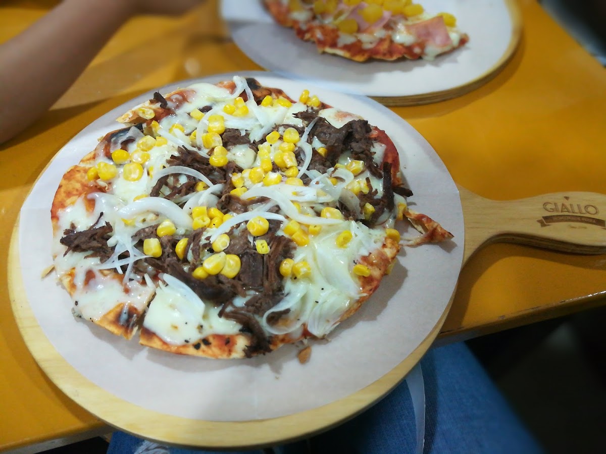 Pizza Giallo Photo 10