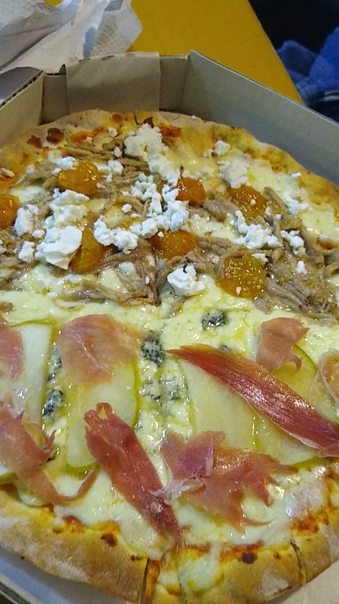 Pizza Giallo Photo 2