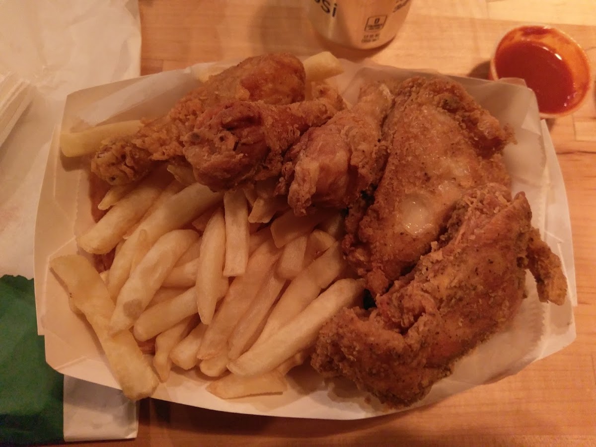 Harold's Chicken Photo 9