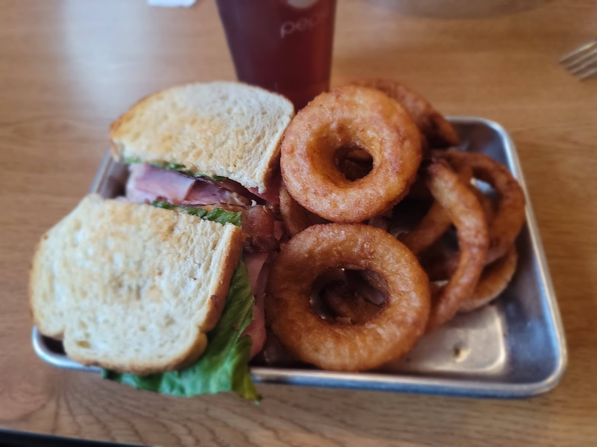 Loebs Mill Bar & Grill Photo 9