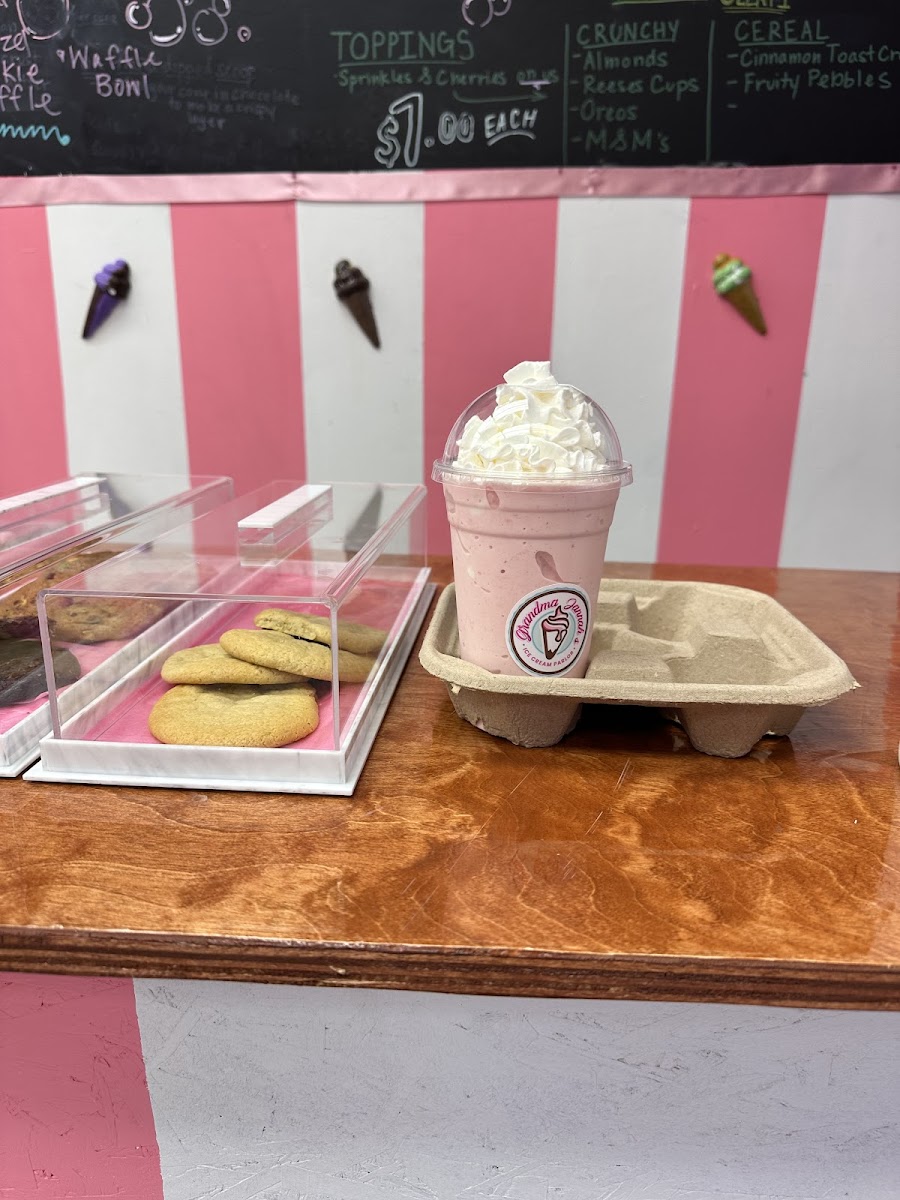 Grandma Jannah’s Ice Cream Parlor Photo Menu 2