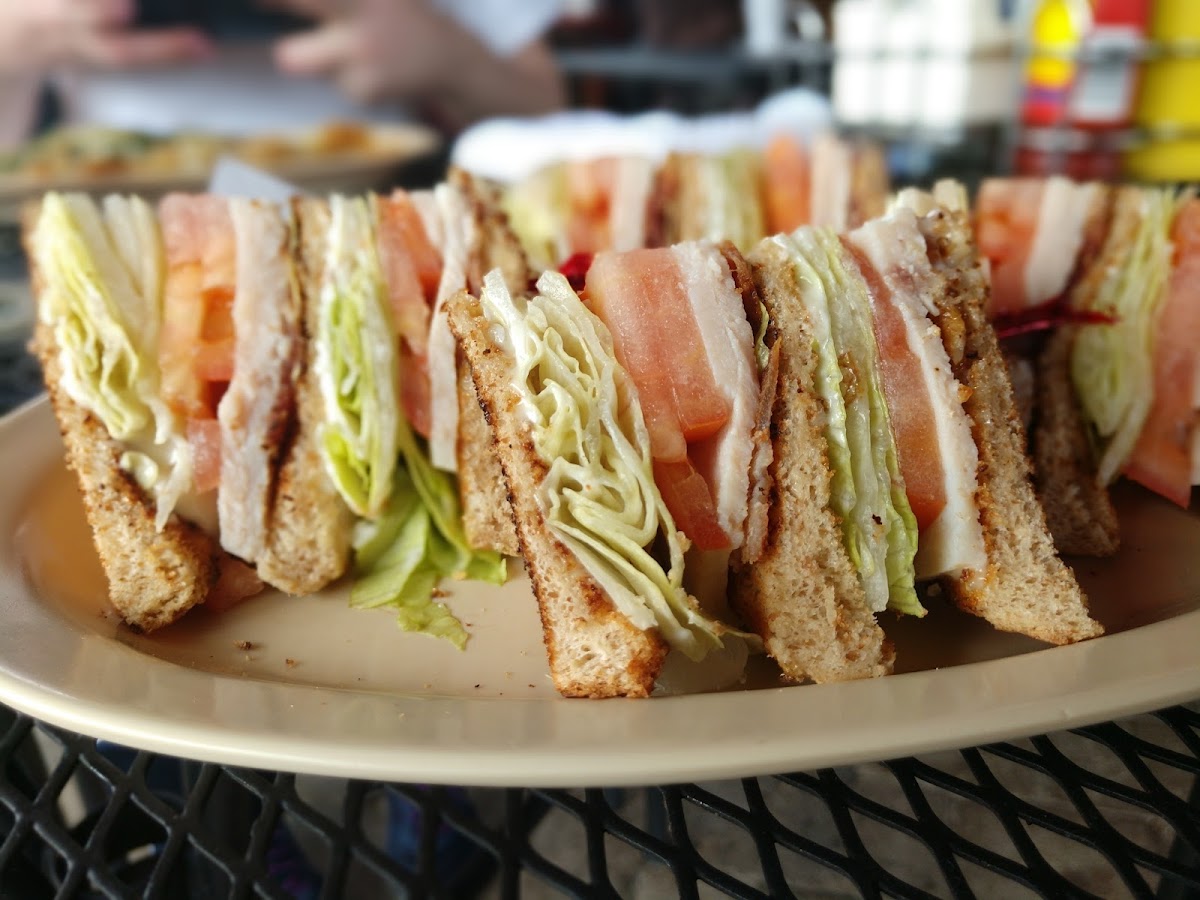 T N T's Snack Shop Photo 7