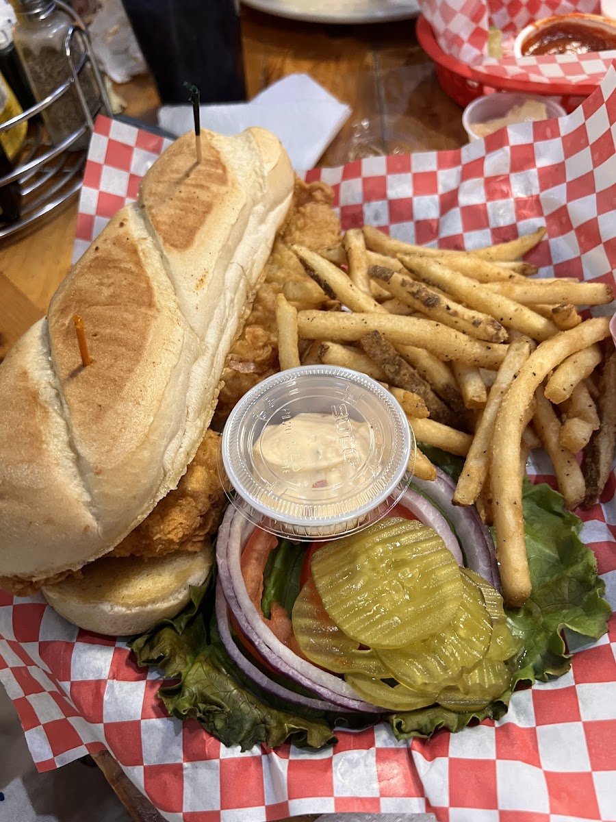 Tom and Jerry's, Bar & Grill Photo 3