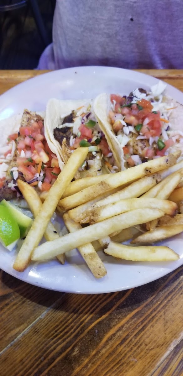 Tom and Jerry's, Bar & Grill Photo 6