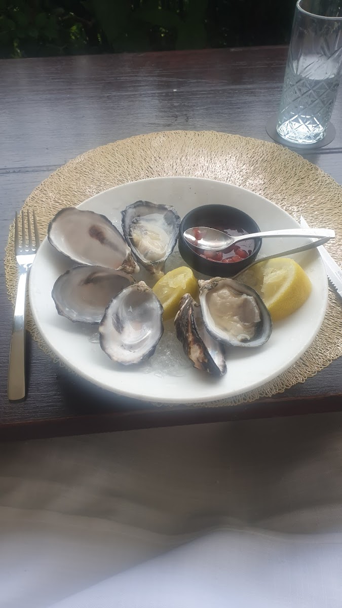 Gusto Riverfront Restaurant Photo 9