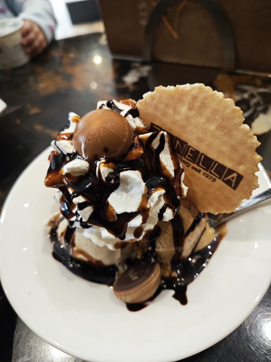 Eiscafé Zanella Photo 4