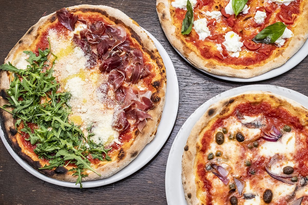 Pizzeria La Chiesina Photo 3