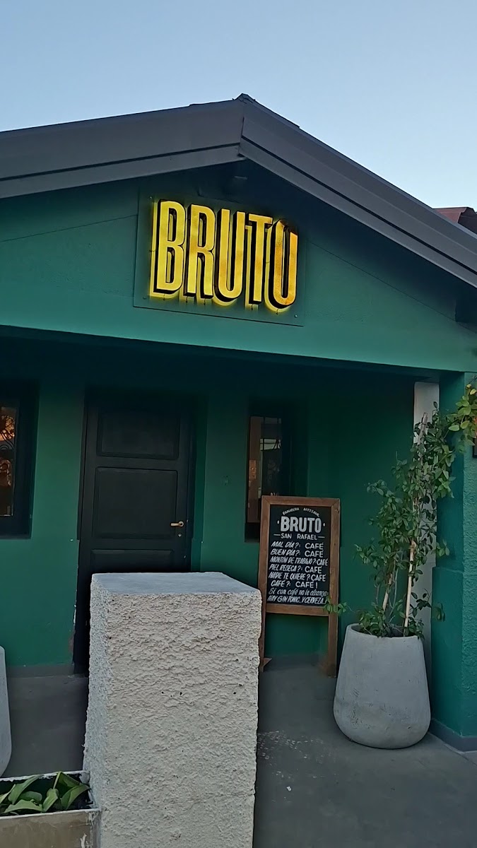 Bruto Panadería (Centro de San Rafael) Photo 2