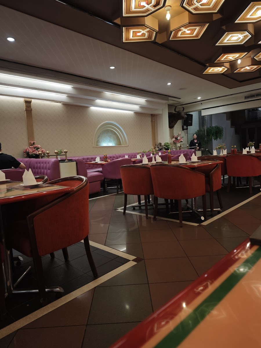 Gandy Steak House Photo 3