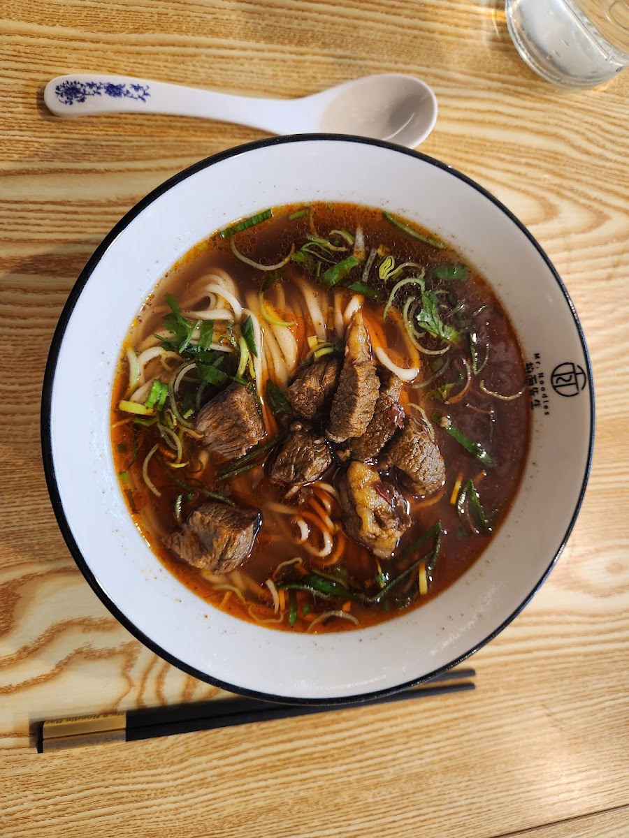 No.8 Noodle Bar 绽放.中餐馆 Photo 5