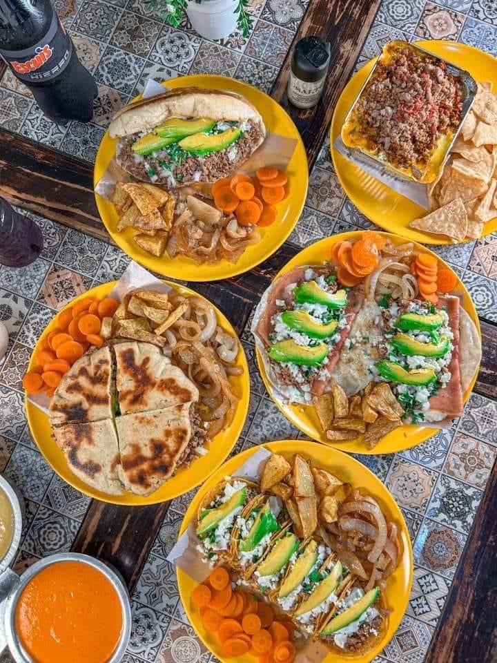 Taqueria universidad Photo 4