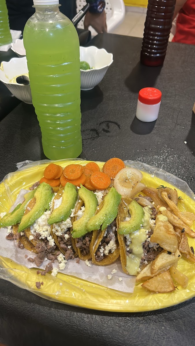Taqueria universidad Photo 9