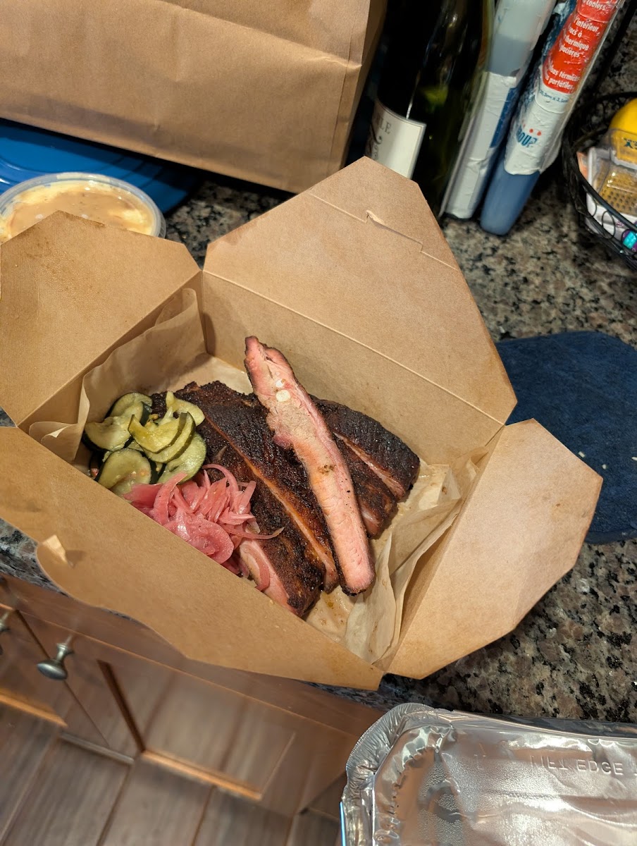 Ruff House BBQ Photo 9