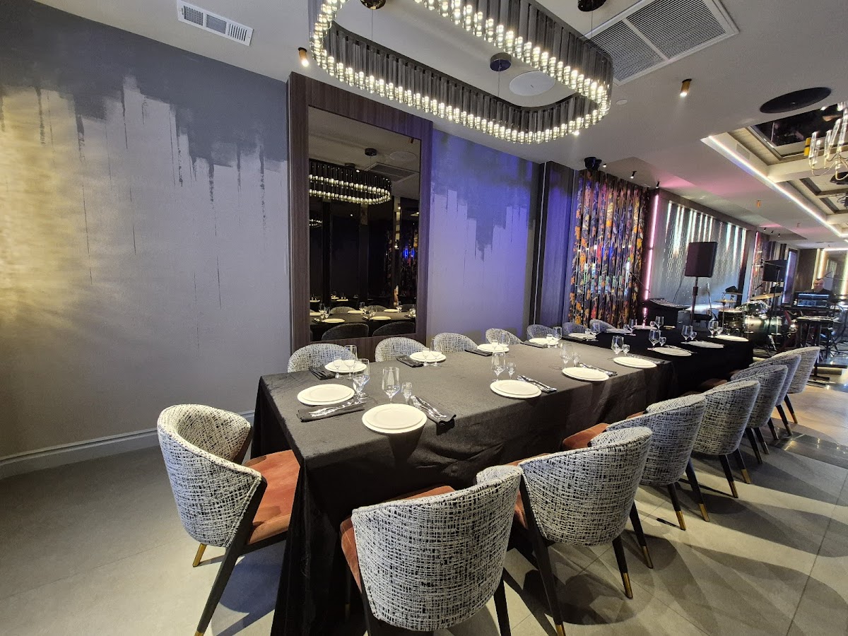 Le Brand Restaurant Photo 7