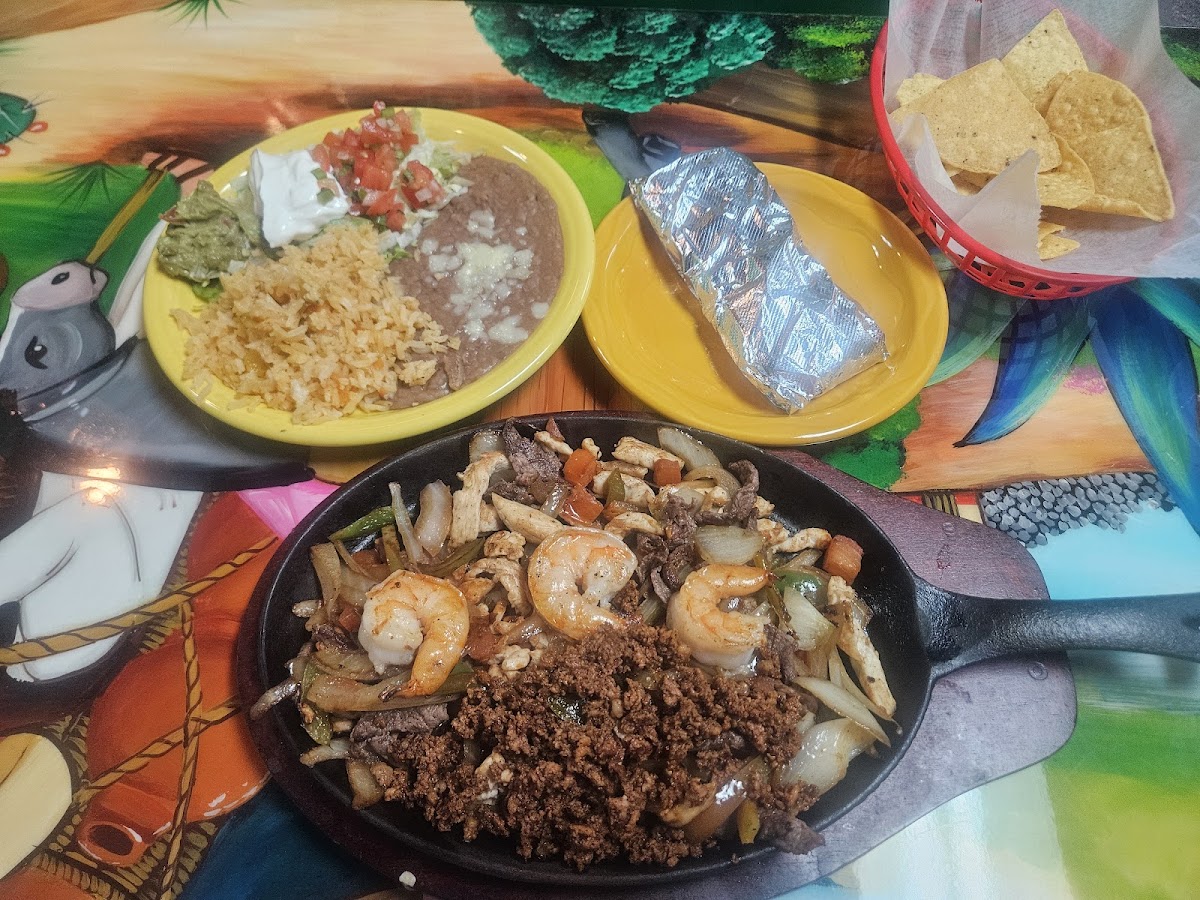 Margaritas Mexican Restaurant - Elkhart Photo 10