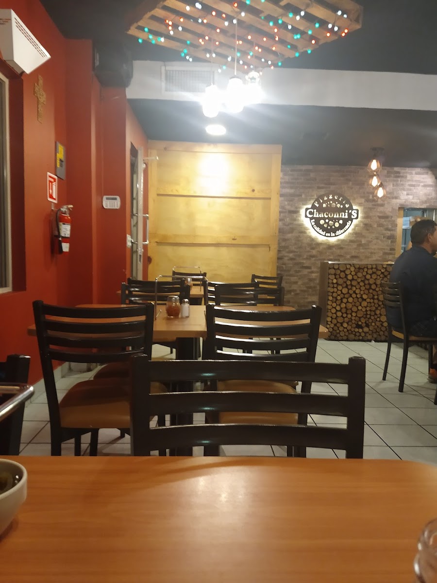 Chaconni's Pizzería Photo 3