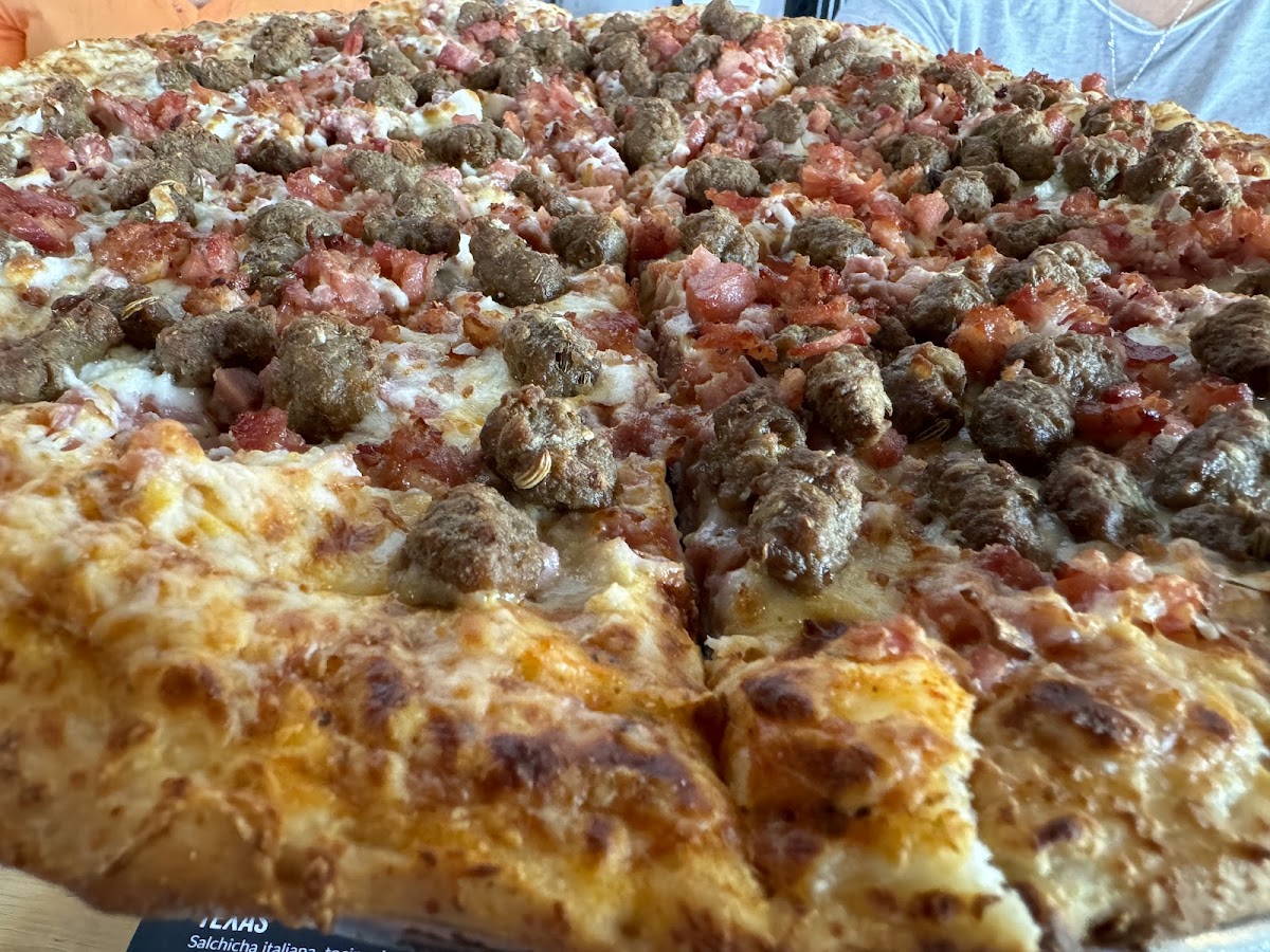 Chaconni's Pizzería Photo 8