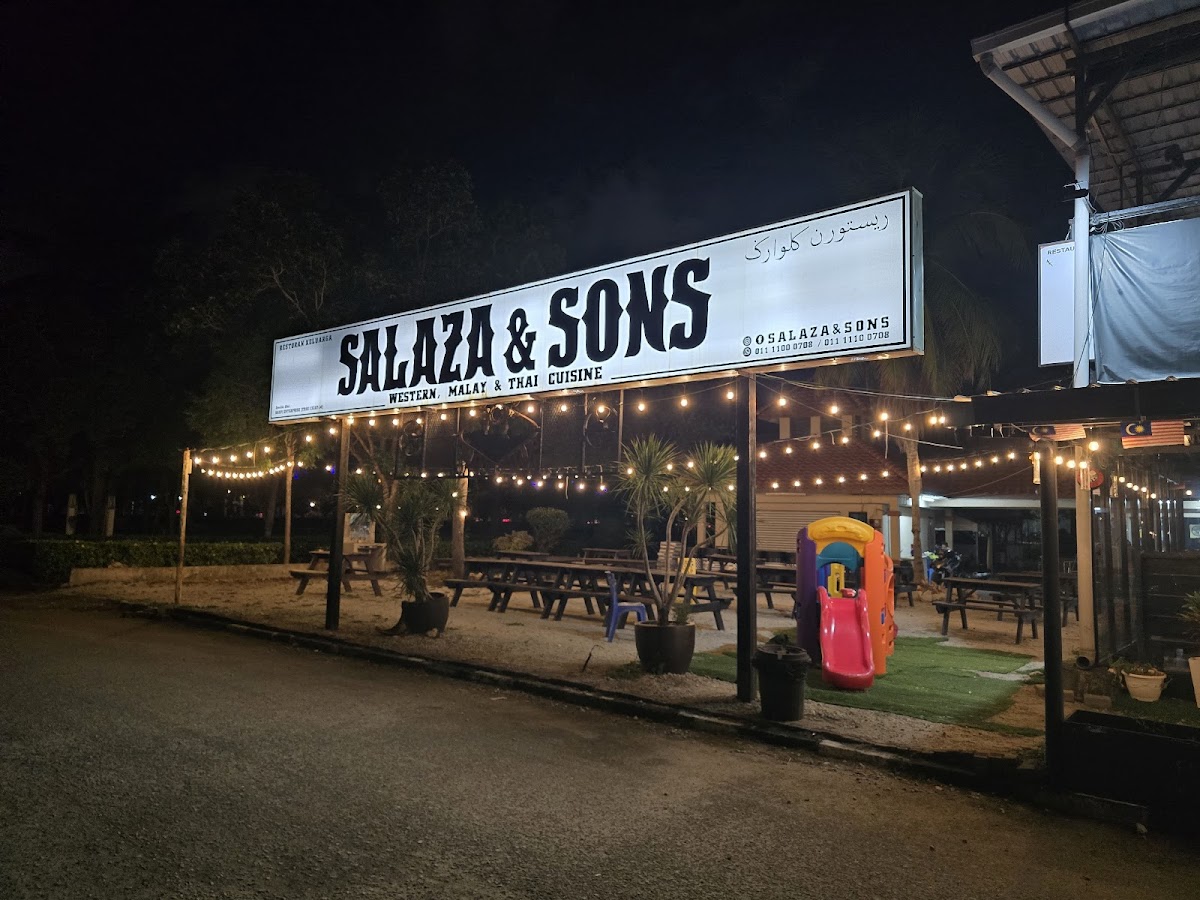Salaza & Sons Bike Cafe Photo 3