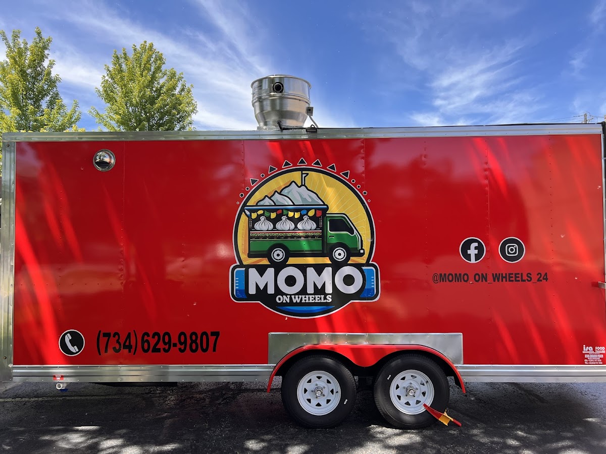 Momo On Wheels Photo 2