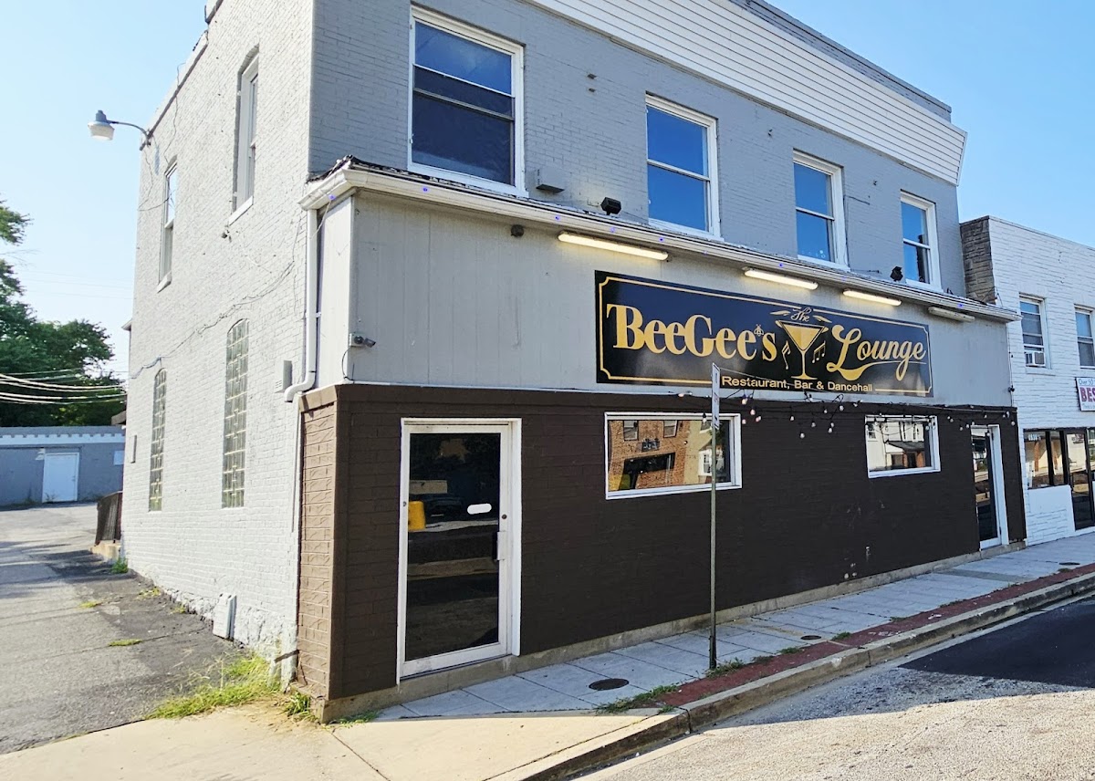 The BeeGee's Lounge