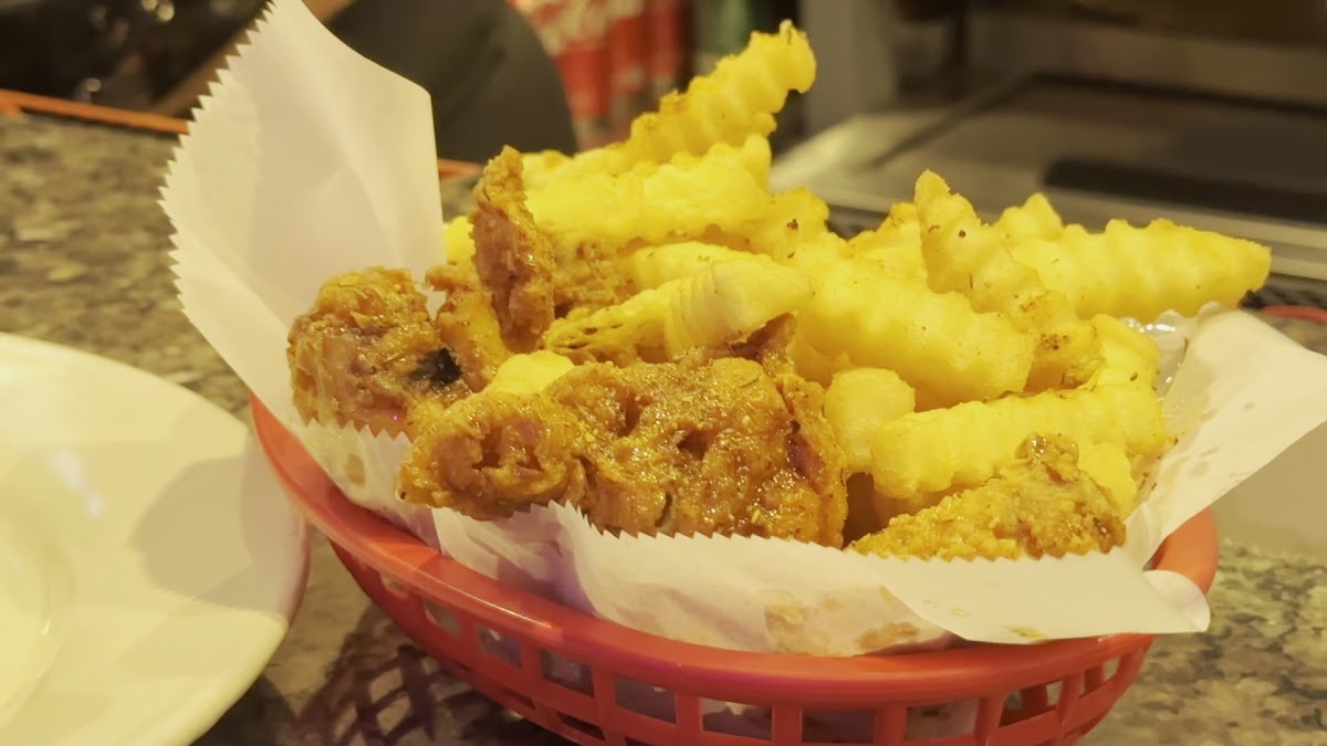 The BeeGee's Lounge Photo 3