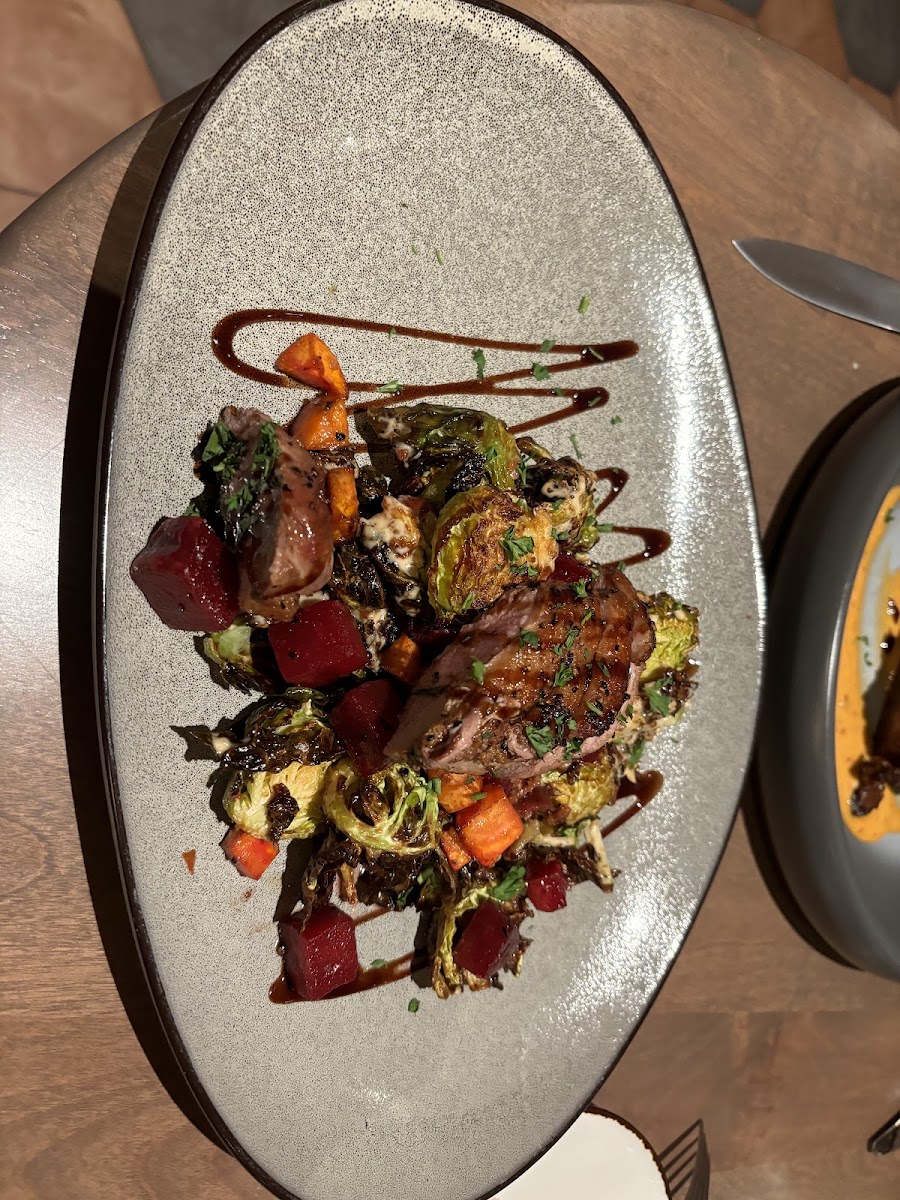 Willows Kitchen & Wine Bar Photo 8
