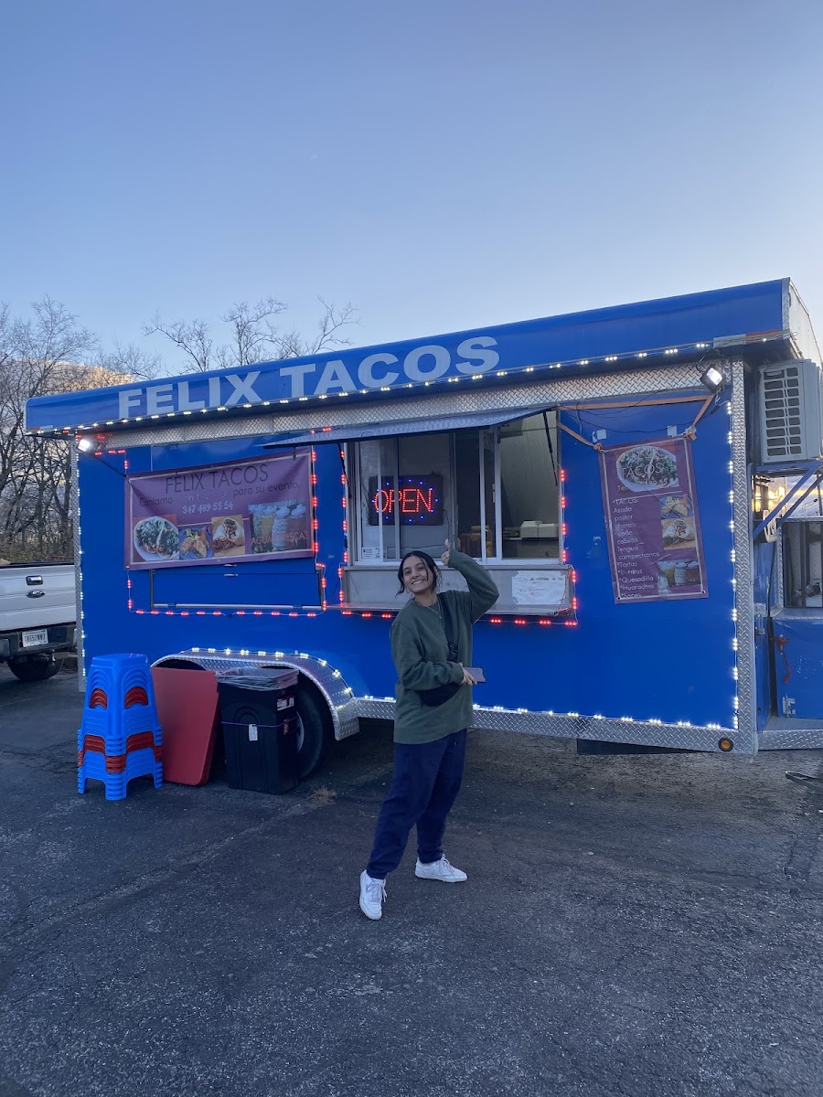 FELIX TACOS TRUCK Photo 2