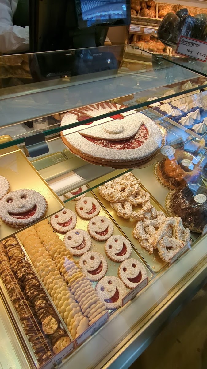 LOUIS - CAFE & TAGESBAR Photo 2