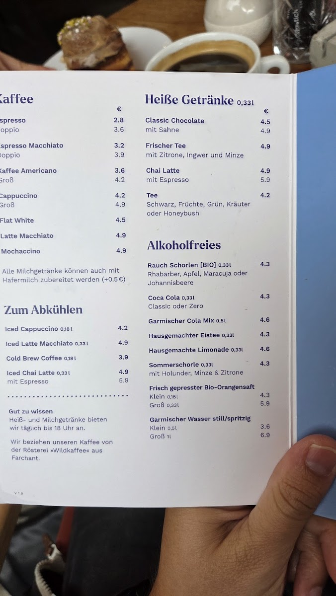 LOUIS - CAFE & TAGESBAR Photo Menu 3
