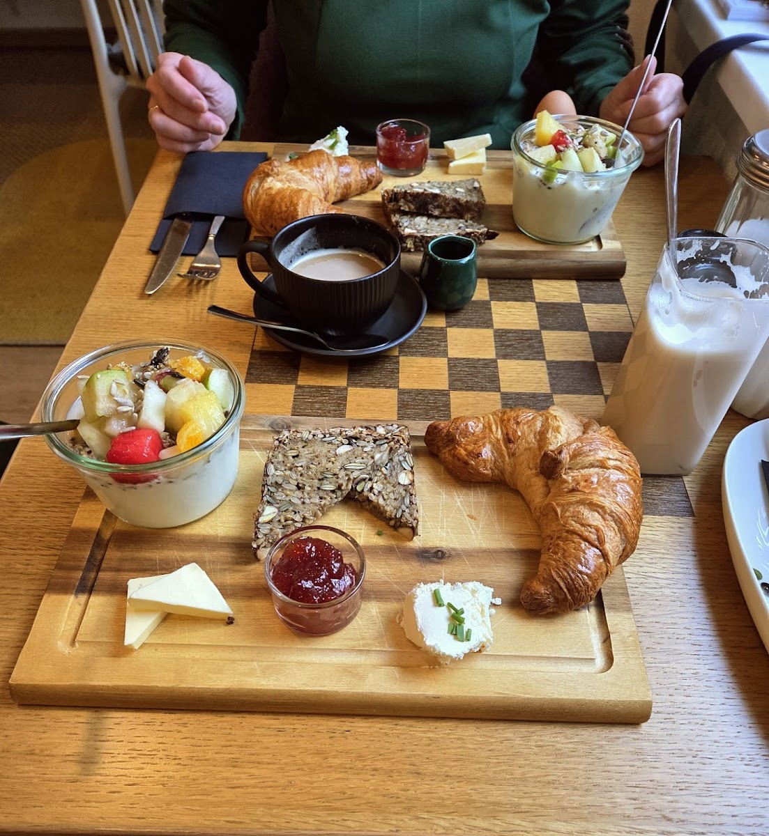 Per Favore - Breakfast Club Photo 8