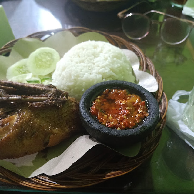 Bebek Goreng
