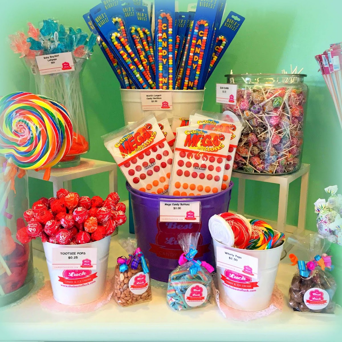 Luckys Coffee, Ice Cream & Candy Photo 3