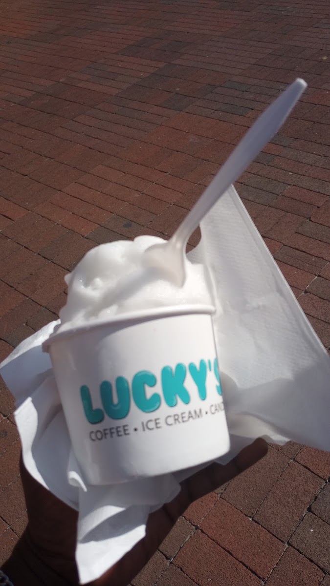 Luckys Coffee, Ice Cream & Candy Photo 8