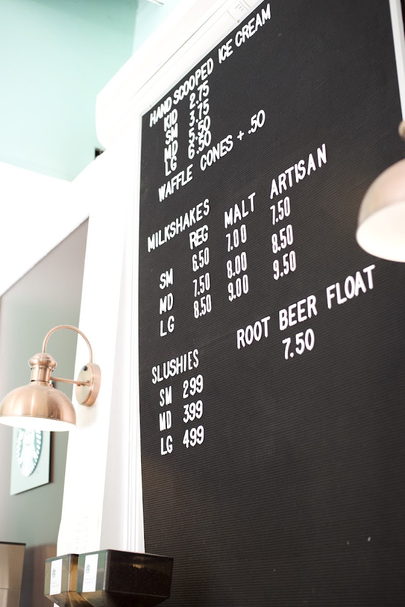 Luckys Coffee, Ice Cream & Candy Photo Menu 4