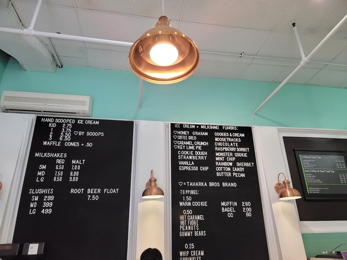 Luckys Coffee, Ice Cream & Candy Photo Menu 6