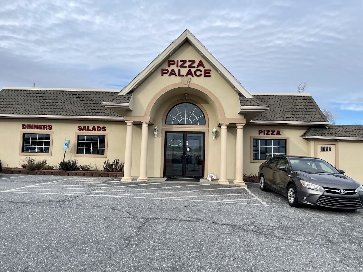 Pizza Palace Photo 3
