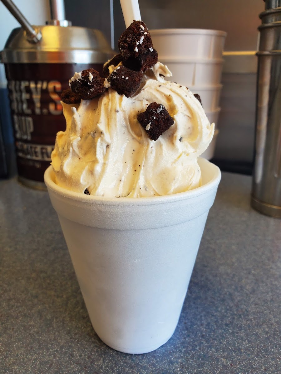 Scoops Ice Cream Photo 10