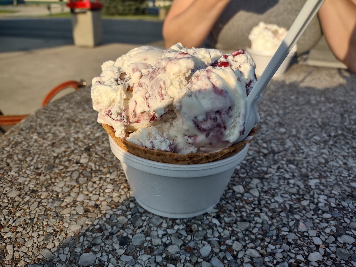 Scoops Ice Cream Photo 2