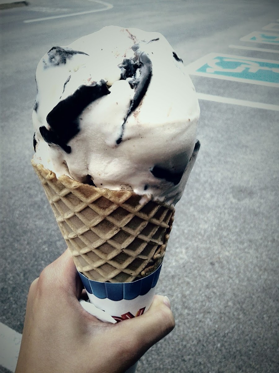 Scoops Ice Cream Photo 6