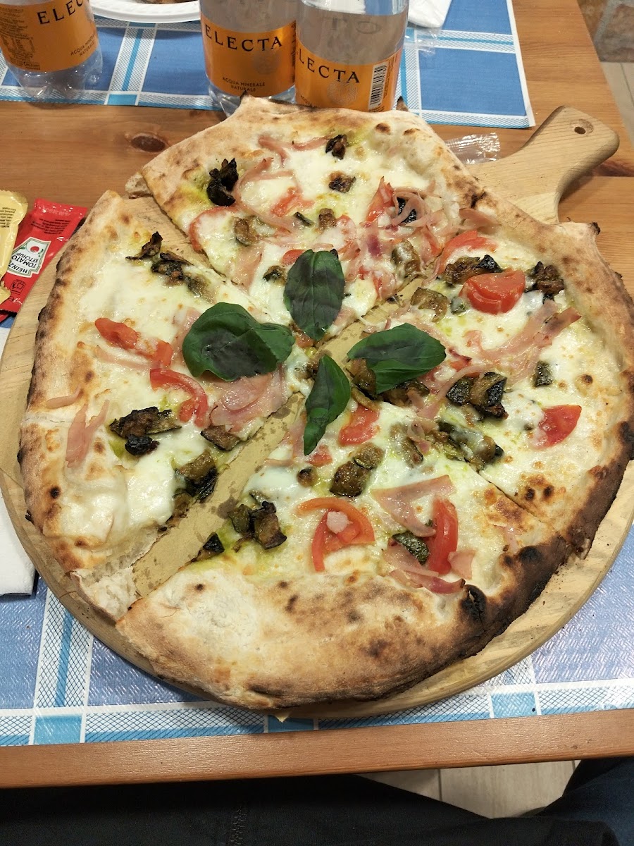 L'ANGOLO DELLA PIZZA Photo 2