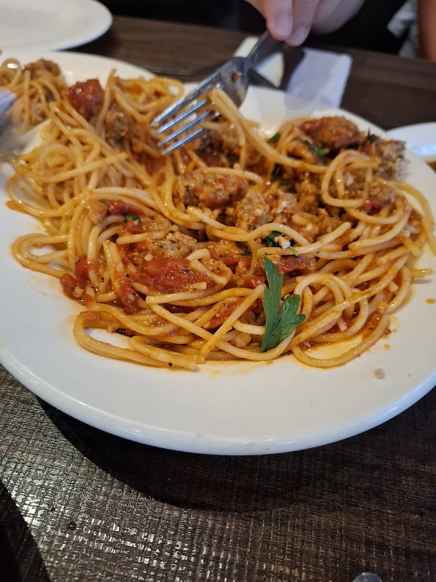 Italianni's Photo 7