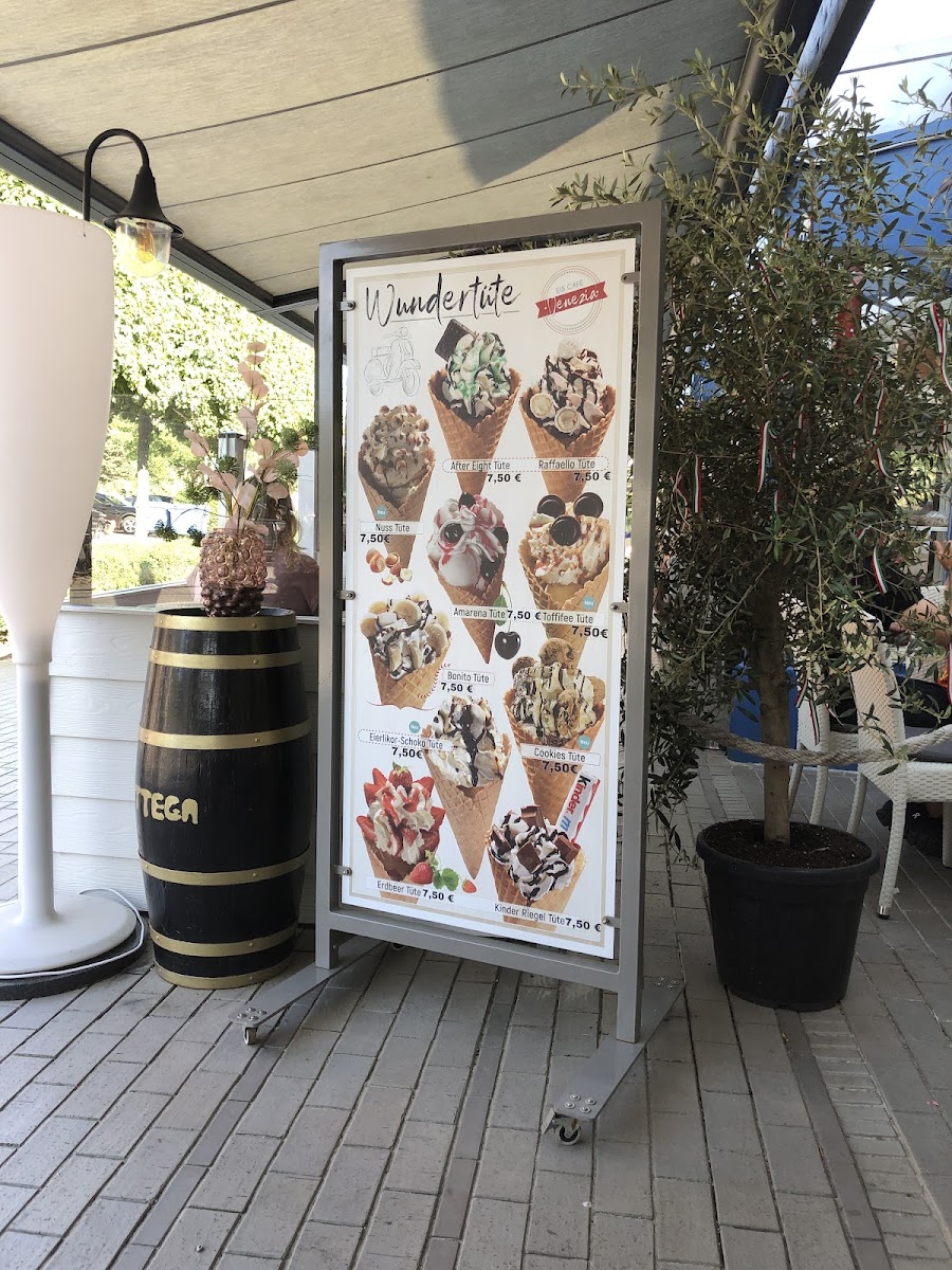 Eis-Café Venezia Photo Menu 3