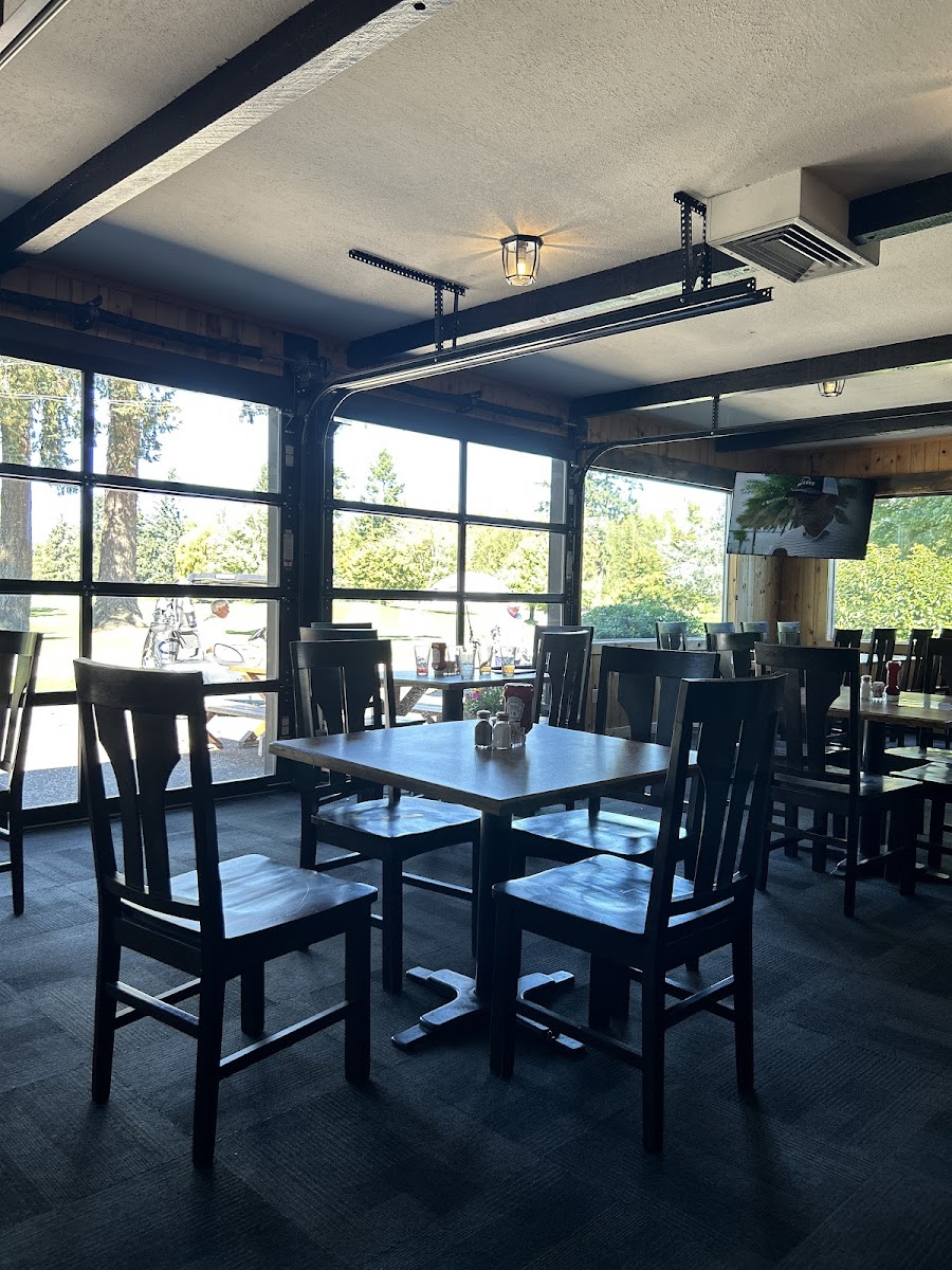 Legend's Bar and Grill