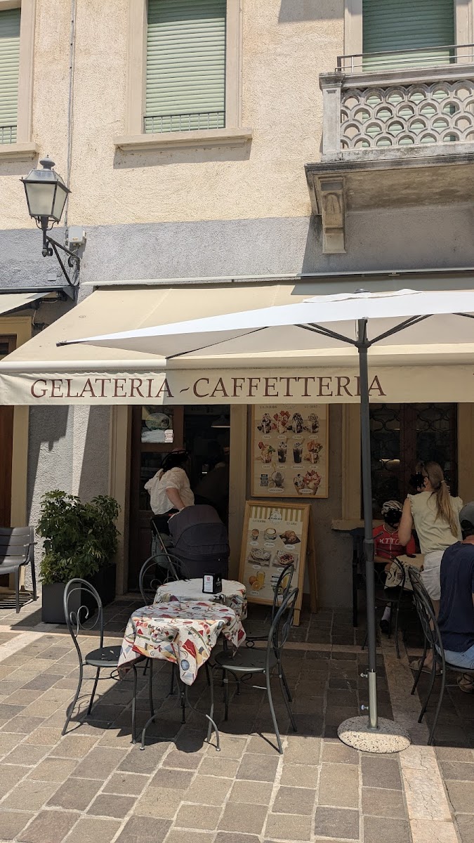Gelateria La Limonaia Photo 3