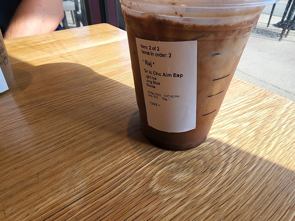 Starbucks Photo 5