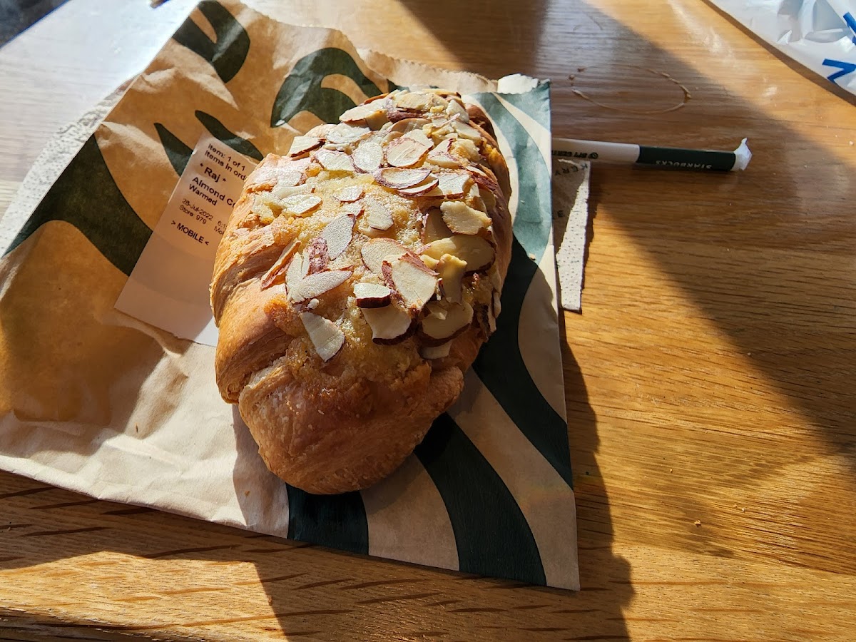 Starbucks Photo 7