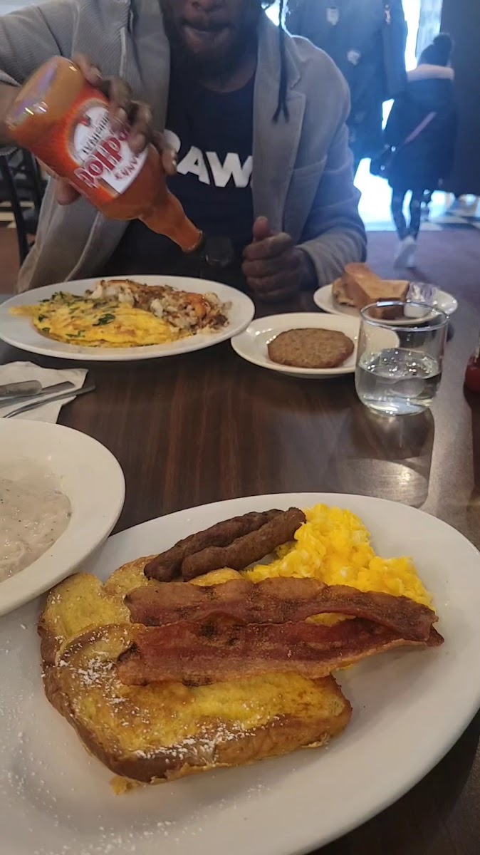 Maria's Family Restaurant Photo 2