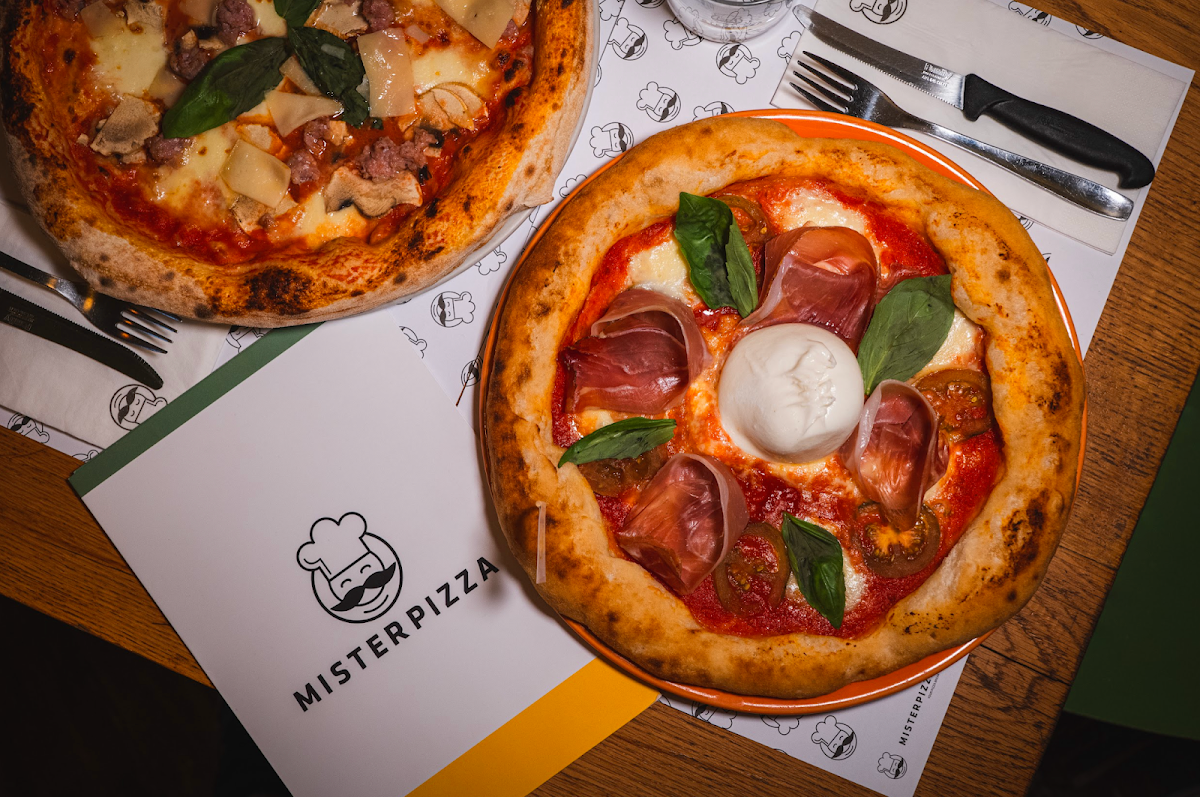Mister Pizza Photo 4
