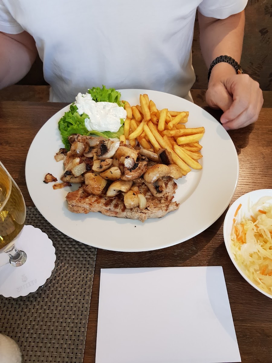 Mykonos Restaurant Photo 8