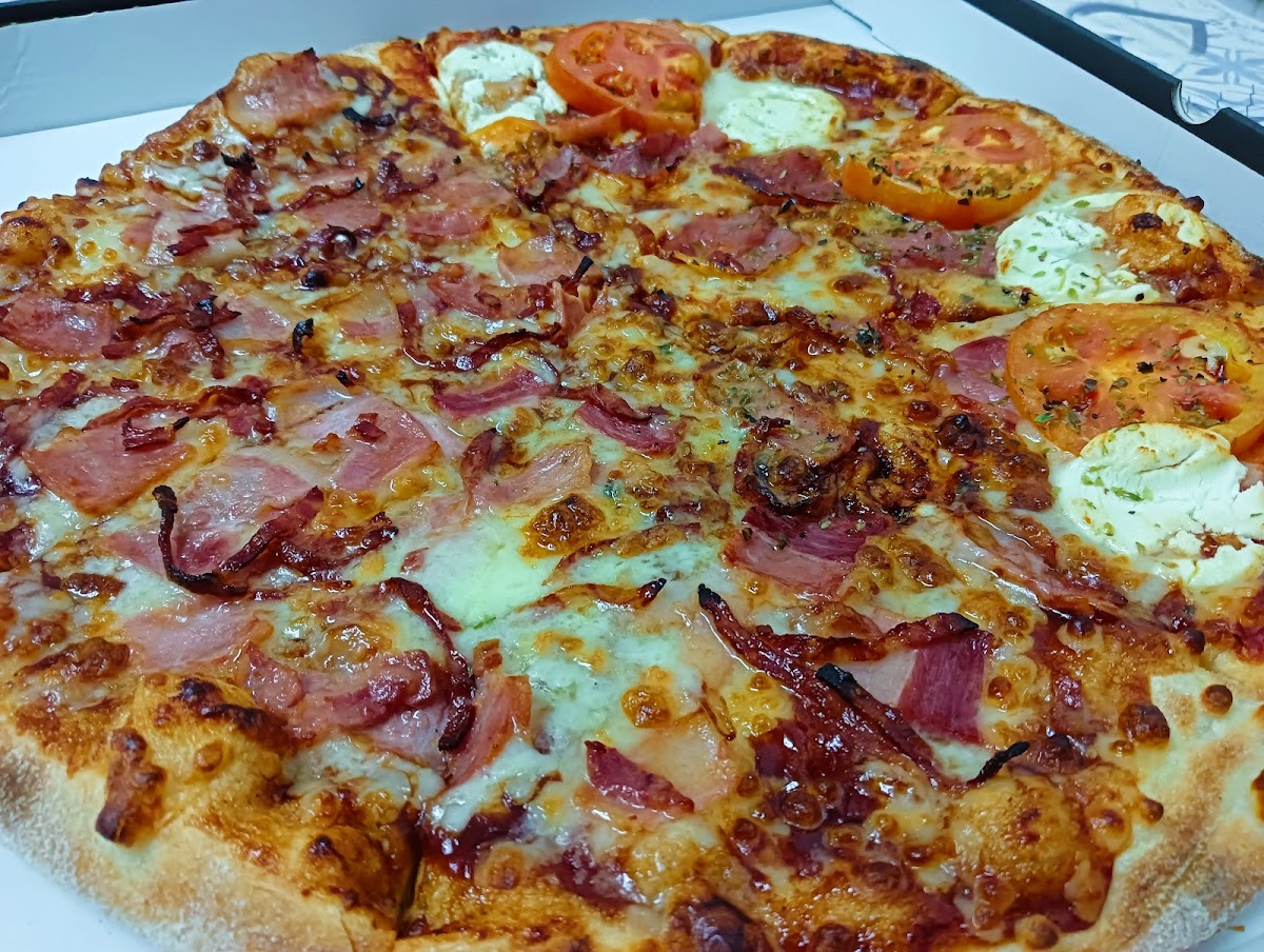 La Pizzería Photo 5